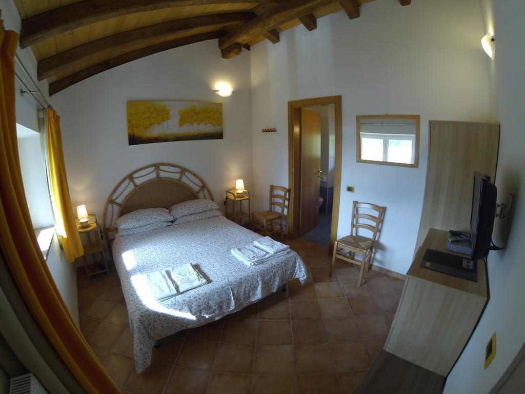 Al Campo Di Sotto Bed & Breakfast Buia Екстер'єр фото