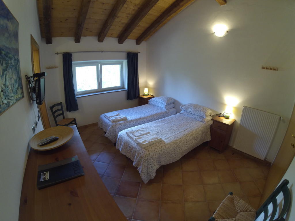 Al Campo Di Sotto Bed & Breakfast Buia Номер фото