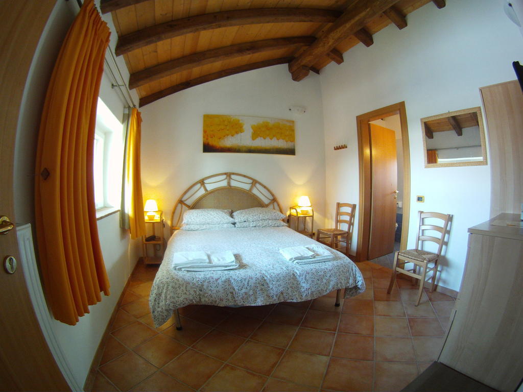 Al Campo Di Sotto Bed & Breakfast Buia Екстер'єр фото